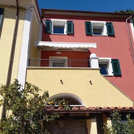 Casa Vacanze Verde Mare Relax La Spezia Exterior foto
